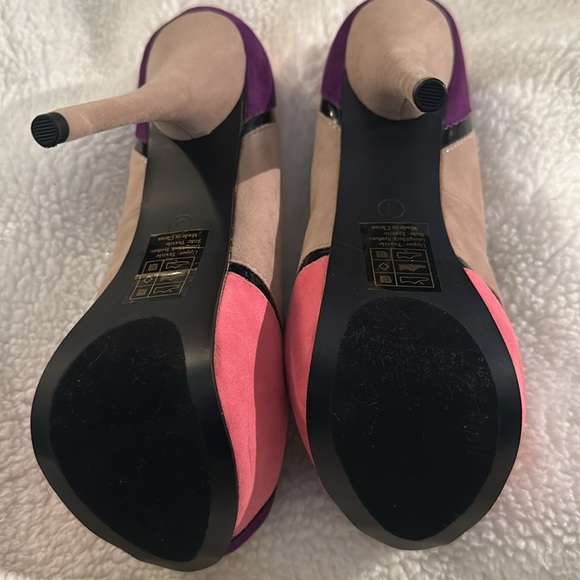 Beige color mix heels size 8 - Picture 5 of 5